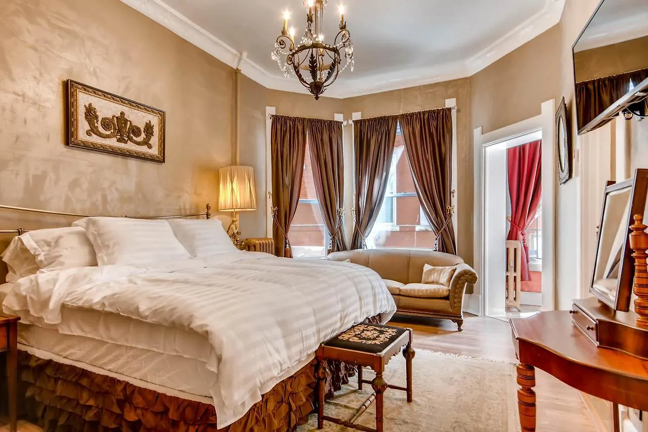 The Holiday Chalet Victorian Denver Hotel