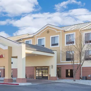 Hotel Ramada By Wyndham International Airport, Denver